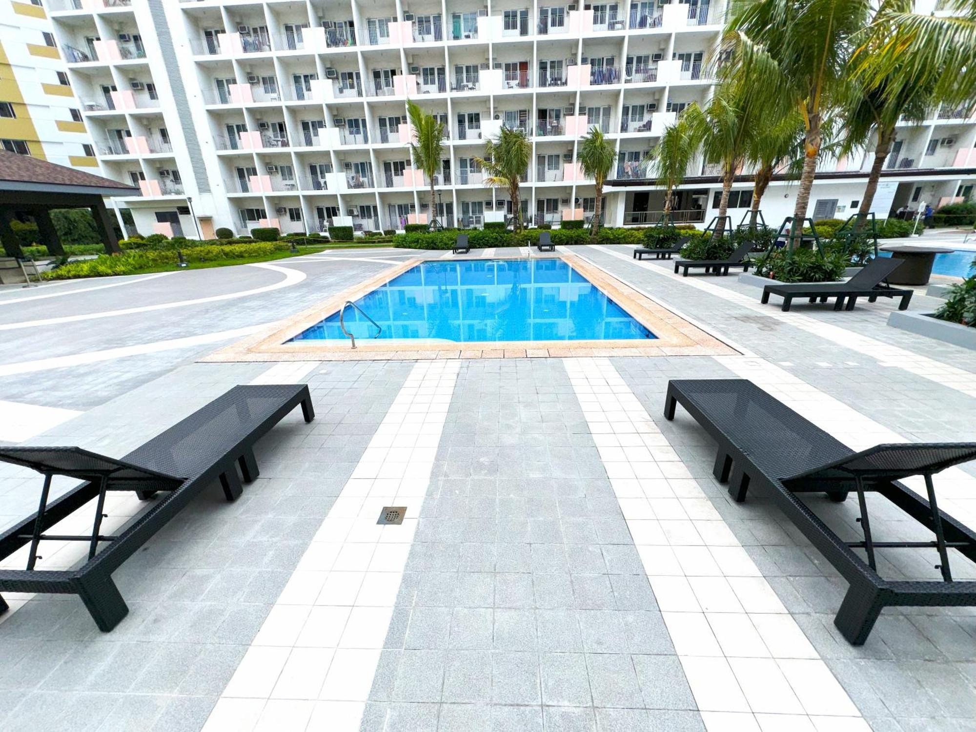 Casa Salcedo - Field Residences Paranaque City Εξωτερικό φωτογραφία