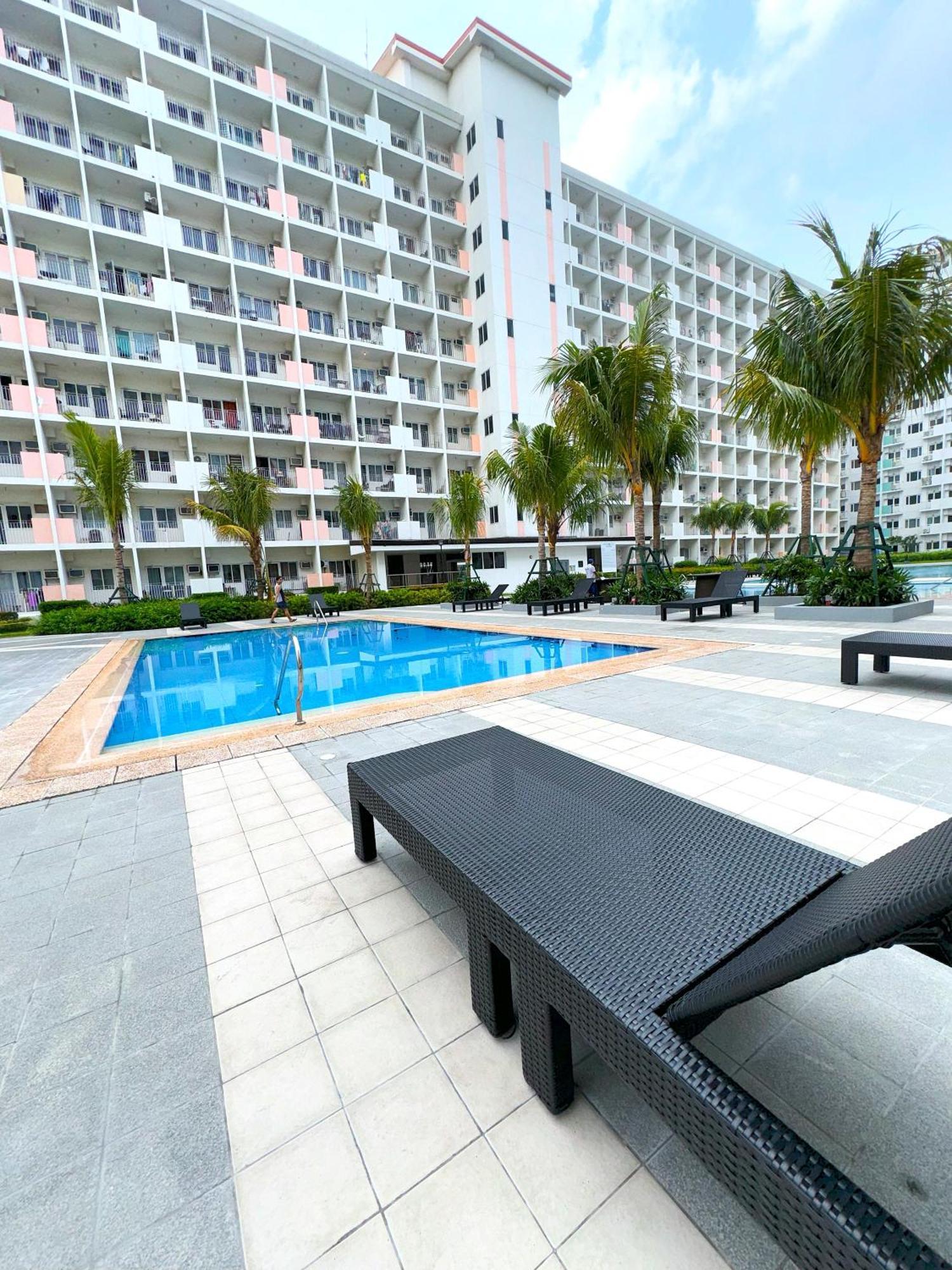 Casa Salcedo - Field Residences Paranaque City Εξωτερικό φωτογραφία